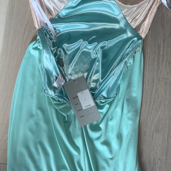 NWT Riva Design SIZE 0 Seafoam blue green PROM DRESS with sleeves - Picture 4 of 4
